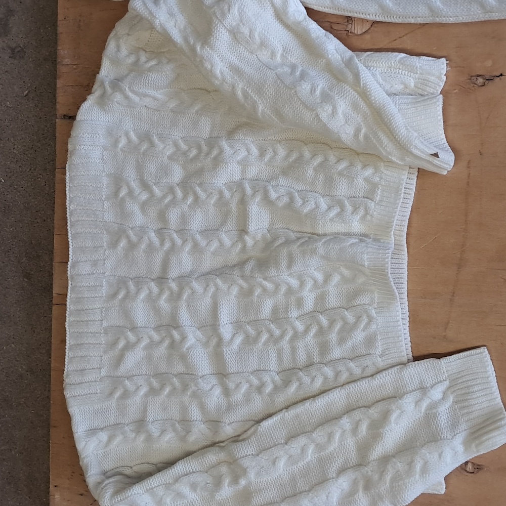 Women’s Cable Knit Cream Sweater and Legging Set - Picture 2 of 5